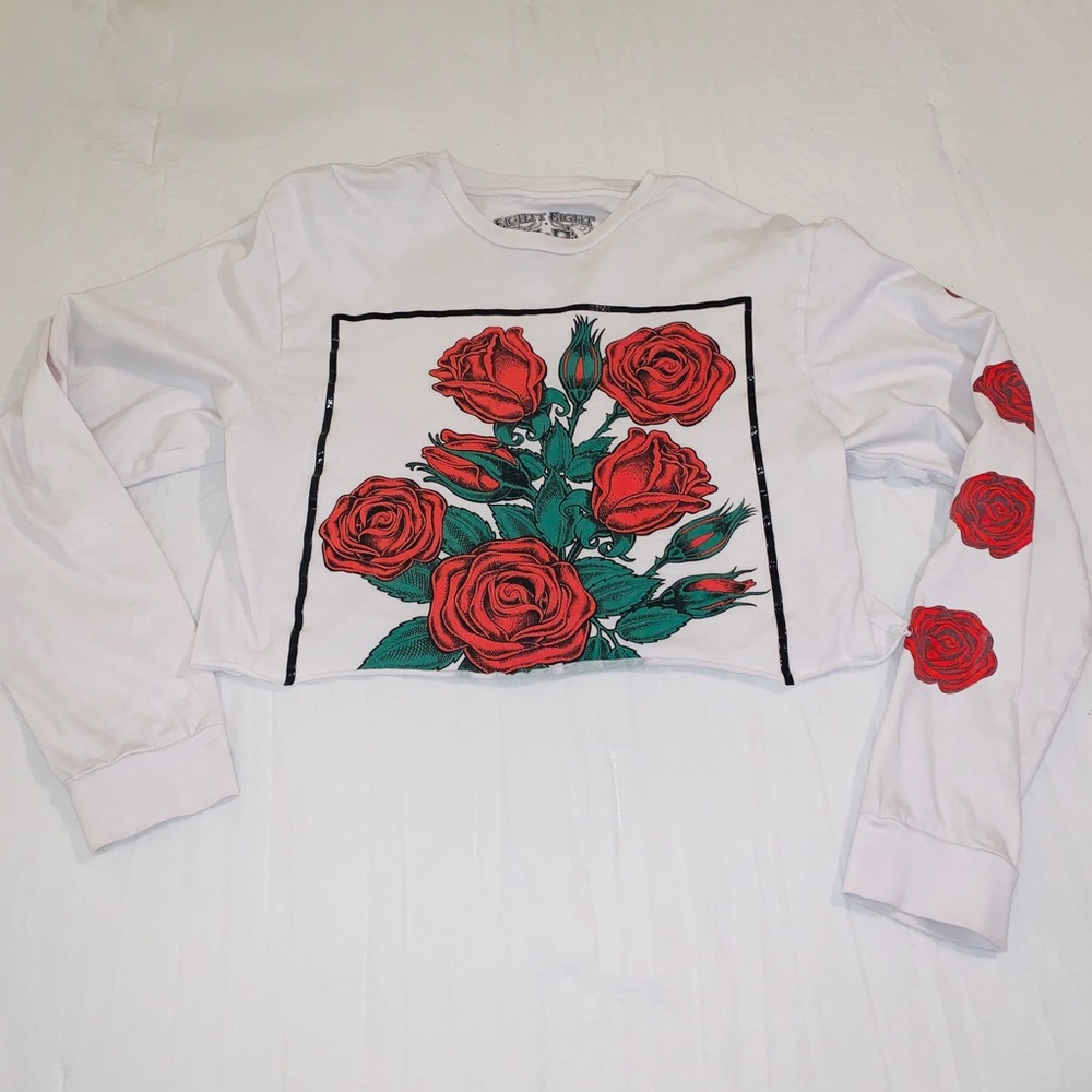 4/$25♦️Longsleeve Rose Graphic Crop Top Tee
